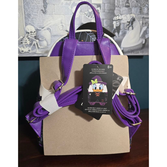 2022 Loungefly Disney Daisy Duck Halloween Witch Backpack - Picture 5 of 10